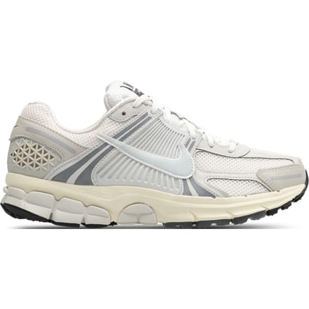 Nike Zoom Vomero 5 SE - Hardloopschoenen - Maat 42 - Platinum Tint/Cashmere/Iron Grey/Photon Dust / Wit Grijs - Zoom Vomero - Hardlopen - Heren Hardloopschoenen