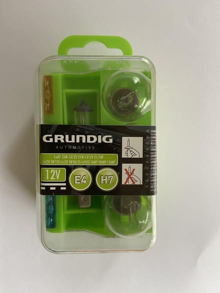 Grundig Automotive | H7 | E4 | 12V |Universle lampenset en zekeringen