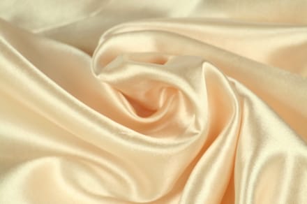 15 meter satijn stof - Champagne - 100% polyester