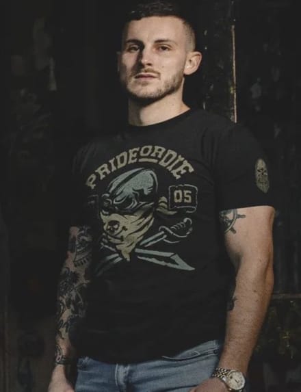 PRiDEorDiE Pirate T Shirt Zwart - S