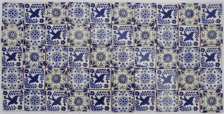 Pakket van 50 Handgemaakte Mexicaanse Tegels - 5cm - Blauwe en Witte Decoratie