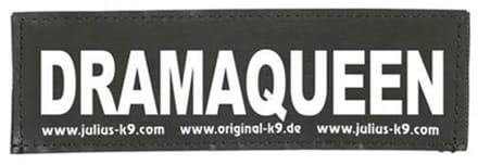 Julius K9 Tekstlabel – Dramequeen klein
