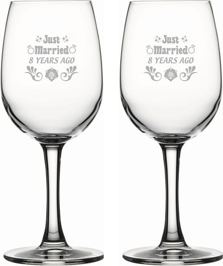 Gegraveerde set witte wijnglazen 26cl Just Married 8 years ago