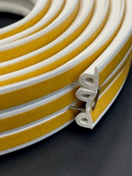 Zelfklevend Tochtband P-Profiel - Wit - 9mm x 5,5mm x 7,5m - Tochtstrip