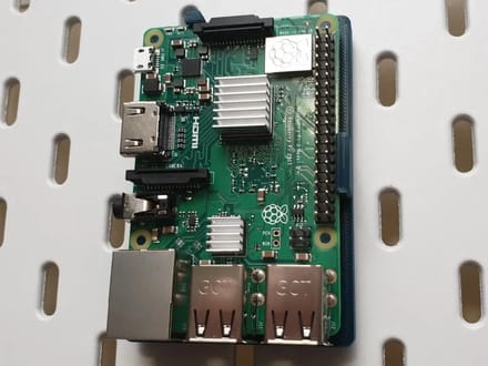 Alvora pegboard houder geschikt voor Raspberry Pi 3B+ / 4 / 5 en IKEA SKÅDIS - Wandhouder voor mini computer - Zwart