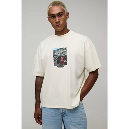 Ecru Oversized Boxy T-shirt Met Fotografische Auto Borstprint | Size Large