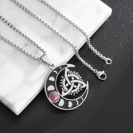 Pendentif Lune Creuse Nœud Celtique Rétro Géométrique Femme Collier en Acier Inoxydable white