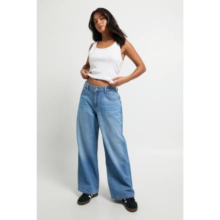 Dames Petite Boohoo Basics Mid Waist Boyfriend Jeans | Mid Blue | Maat: 6/28L