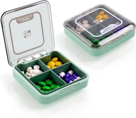 Pillendoos Organizer voor Vitaminen, Cod Liver Oil en Geneesmiddelen - 4 Compartimenten, Draagbaar en Ideaal voor Thuis en Reizen