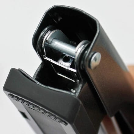 Handheld Nietmachine - Draagbare Nietmachine Bureaunietmachine - Papier Verwerken - Duurzame Metalen Structuur - Compact Formaat - Zwart