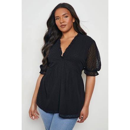 boohoo Dames Plus Ruffle Dobby Peplum Top | Zwart | Maat: 44