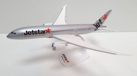 Schaalmodel Jetstar Boeing vliegtuig 787-8 schaal 1:200 lengte 28,35cm