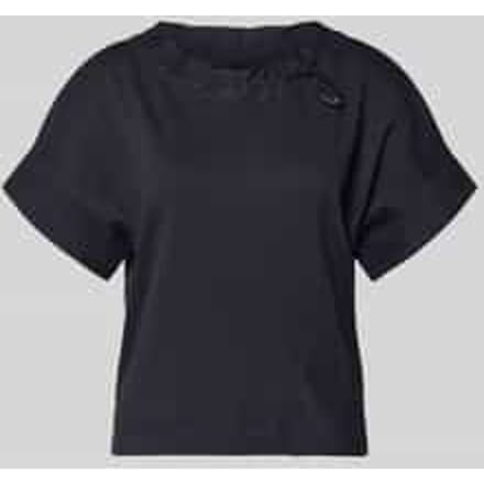 t-shirt met steekzak aan de zoom