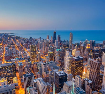 Skyline van Chicago Downtown tijdens avondschemering - Fotobehang (in banen) - 450 x 260 cm