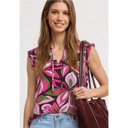 Top met verschillende texturen en gehaakte details