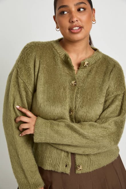 boohoo Dames Plus Fluffy Cardigan met ronde hals | Khaki | Maat: 28