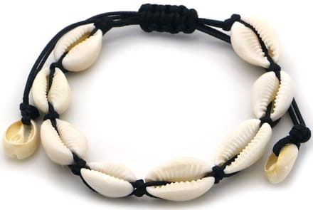 Schelpenarmband - Boho - verstelbaar koord - wit - strandstijl
