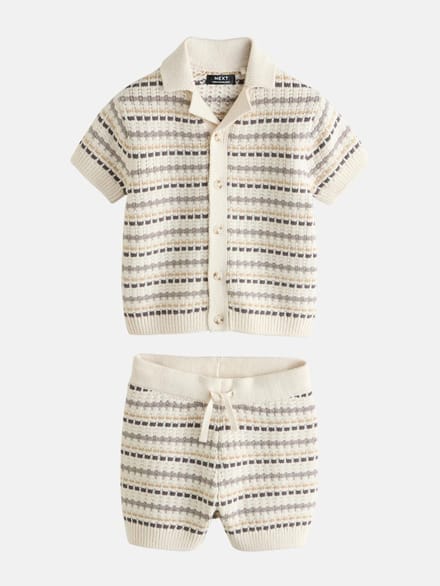 Next - Jongens - Set van gebreid poloshirt met textuur en reverskraag en short - Crème