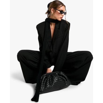 boohoo Dames Woven Shoulder Pad Boxy Cropped Blazer | Zwart | Maat: 38