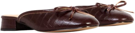 Inia-pumps met riempje