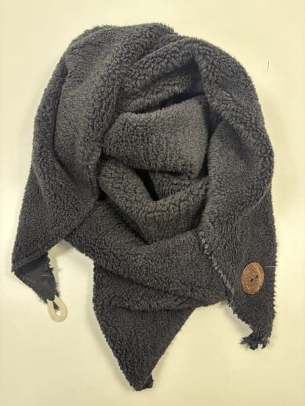Driehoek winter Sjaal, Teddy van dik materiaal met knoop