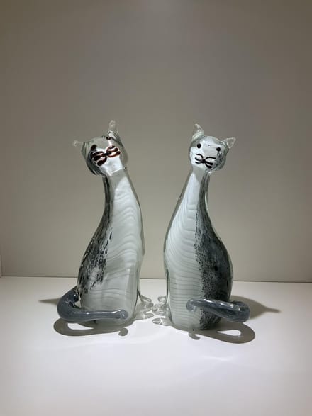 Duo glazen katten 27 cm hoog - set van 2 - handgemaakt - zwart wit