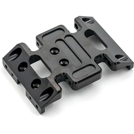 Plaque de protection centrale de châssis en alliage d'aluminium avec vis Accessoire de remplacement Convient pour les pièces de voiture crawler télécommandée 1/10 Axial noir