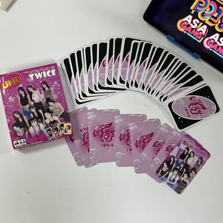 TWEEMAAL kaartspel, Deluxe K-Pop-editie TWICE gray