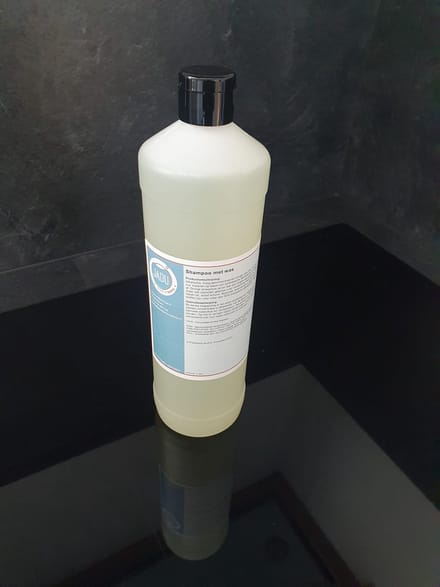 JaDu- Auto shampoo met was