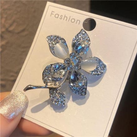 Broche High-End Damesaccessoires Vaste Kleding Schattige Gesp Luxe Vestspeld Temperament Trui Pak gray