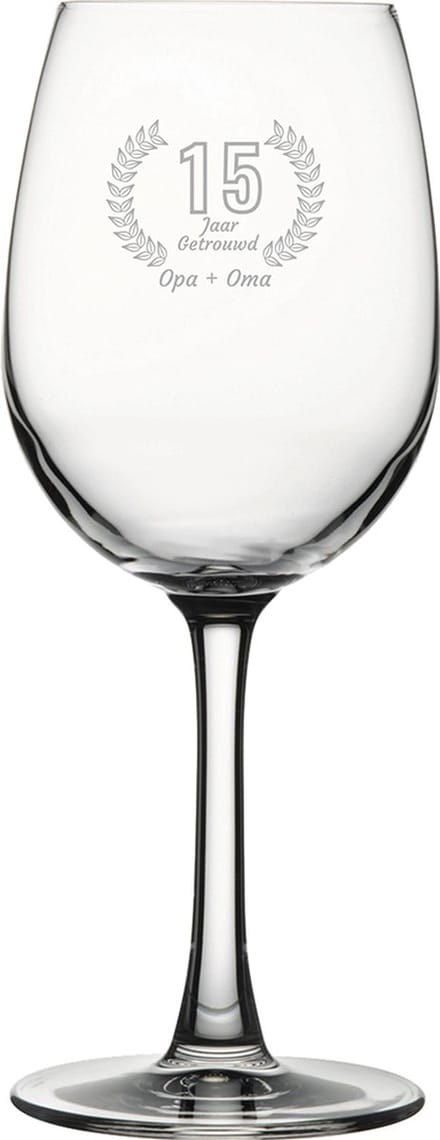 Gegraveerde witte wijnglas 36cl Opa + Oma 15 jaar getrouwd