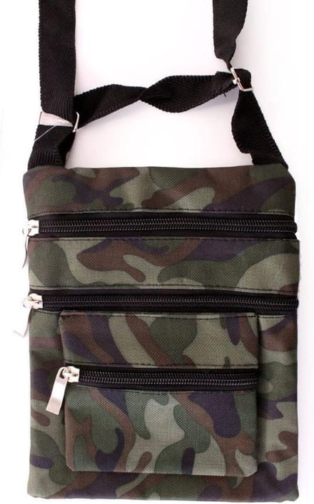 Tasje camouflage print met 3 ritsen