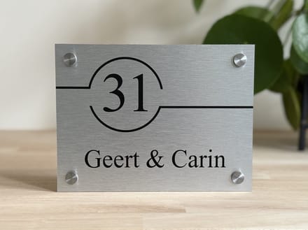 Naambordje / huisnummer voordeur open cirkel Rvs look
