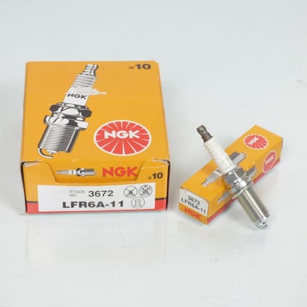Bougie d'allumage NGK pour Auto LFR6A-11 / 3672 / par 10 Neuf