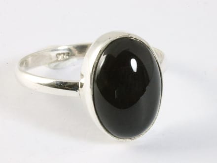 Ovale zilveren ring met onyx - maat 21