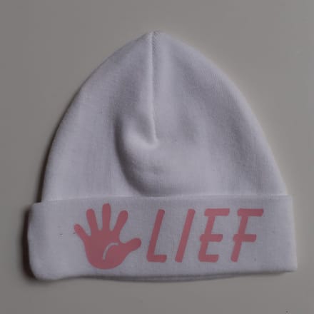 Mutsje met tekst - Lief - Funnies - wit / roze - maat 50/56 - Newborn - katoen