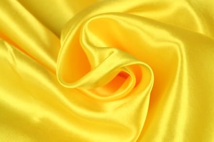 15 meter satijn stof - Geel - 100% polyester