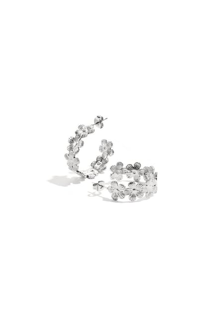 Oorbellen met madeliefjes Zilver