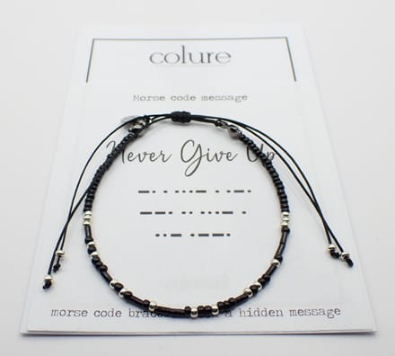 Colure® morse code armband glanzendzwart Never give up