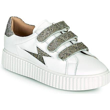Vanessa Wu  Lage Sneakers BK2231AN