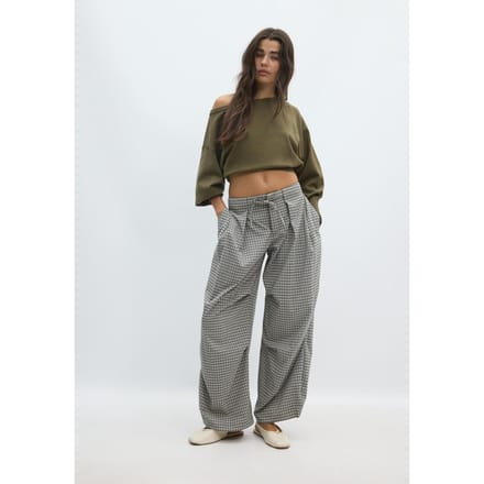 Stradivarius Technische broek met plooien en print  Zwart L