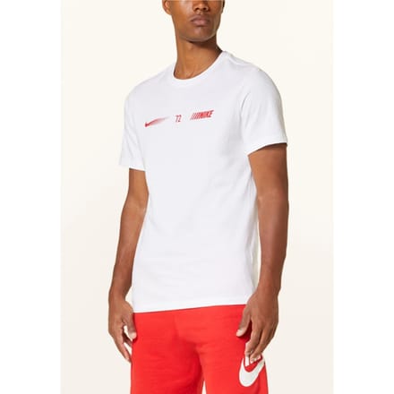 Nike Sportswear Standard Issue Heren T-shirt in wit