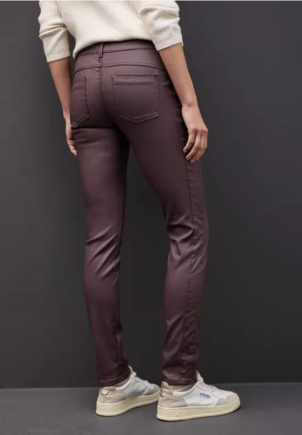 Slim Fit gecoate broek
