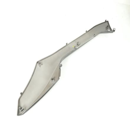 Sabot bas caisse sup droit pour scooter Peugeot 400 Metropolis Eu4 781916I9 Gris