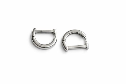 D oorbellen | zilver gekleurd