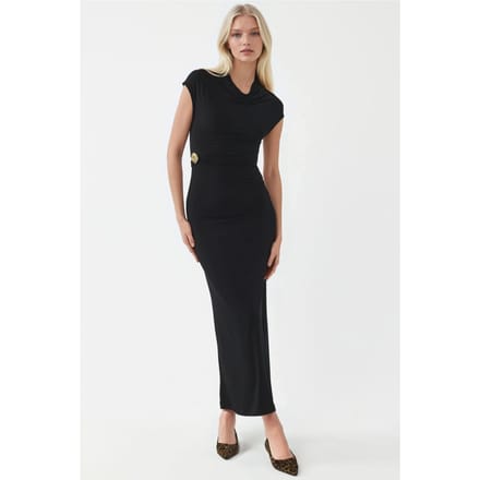 Midi-jurk met stenen accessoire