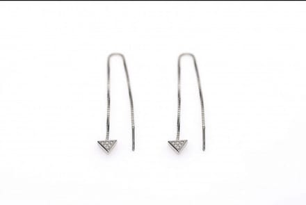 Karma Pull Through oorbel M1805 Zirkone Triangle