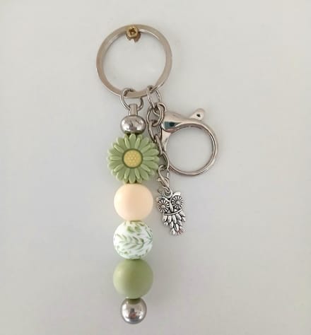 Sleutelhanger, tashanger met kralen | groen| bloem | uil