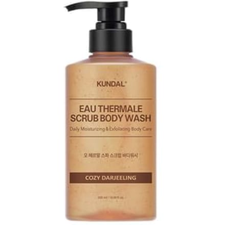 [KUNDAL] Eau Thermale Scrub Body Wash 500ml Cozy Darjeeling beige