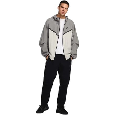 Jogging Nike Tech
